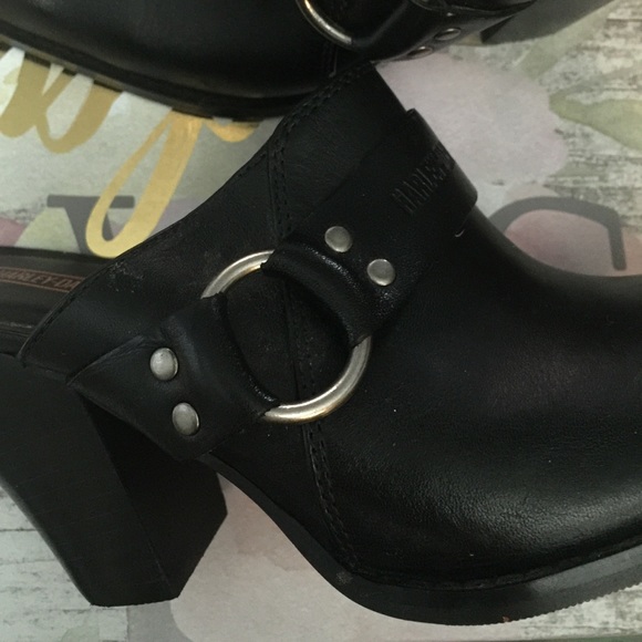 Harley-Davidson Shoes - Harley Davidson women’s black leather shoes